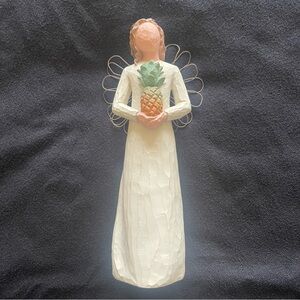 Willow Tree Welcoming Angel Figurine – Susan Lordi 2002, 9” with Pineapple